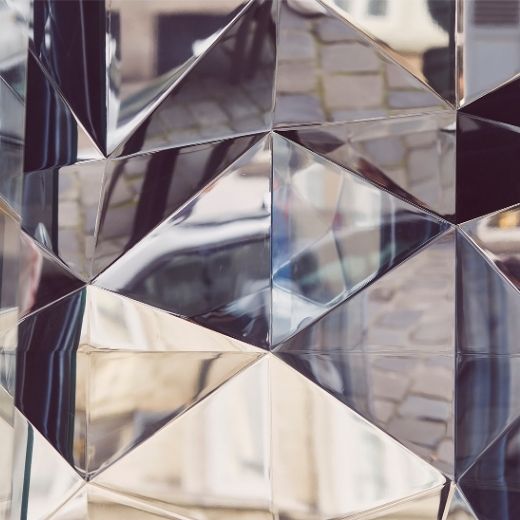 mirror illusion