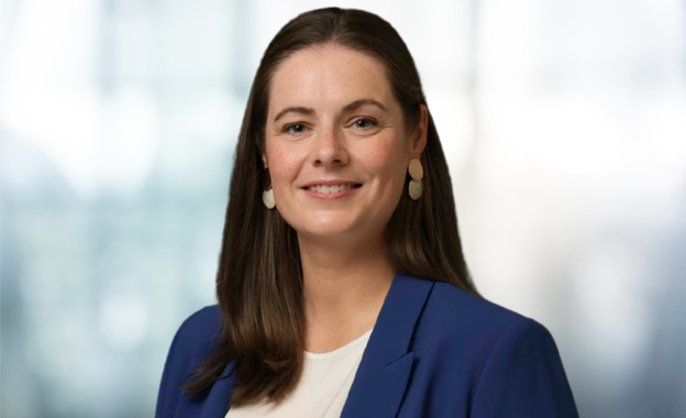 Headshot of Caroline Kelly